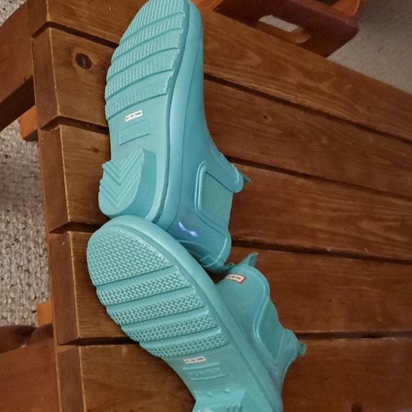 NWoT HUNTER Tiffany Blue Chelsea Boot - Picture 3 of 3